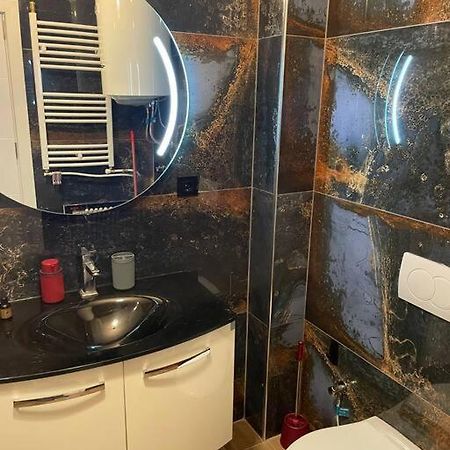 Apartamento Penthouse With Castle View Prizren Exterior foto