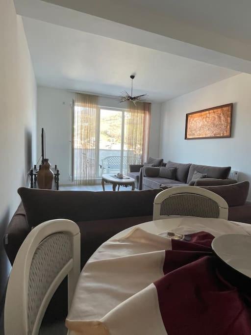 Apartamento Penthouse With Castle View Prizren Exterior foto